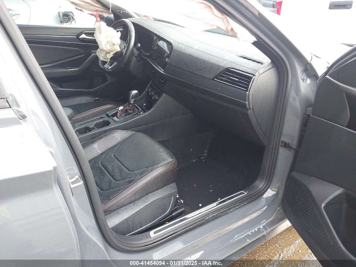 Volkswagen Jetta for parts. Dalimis