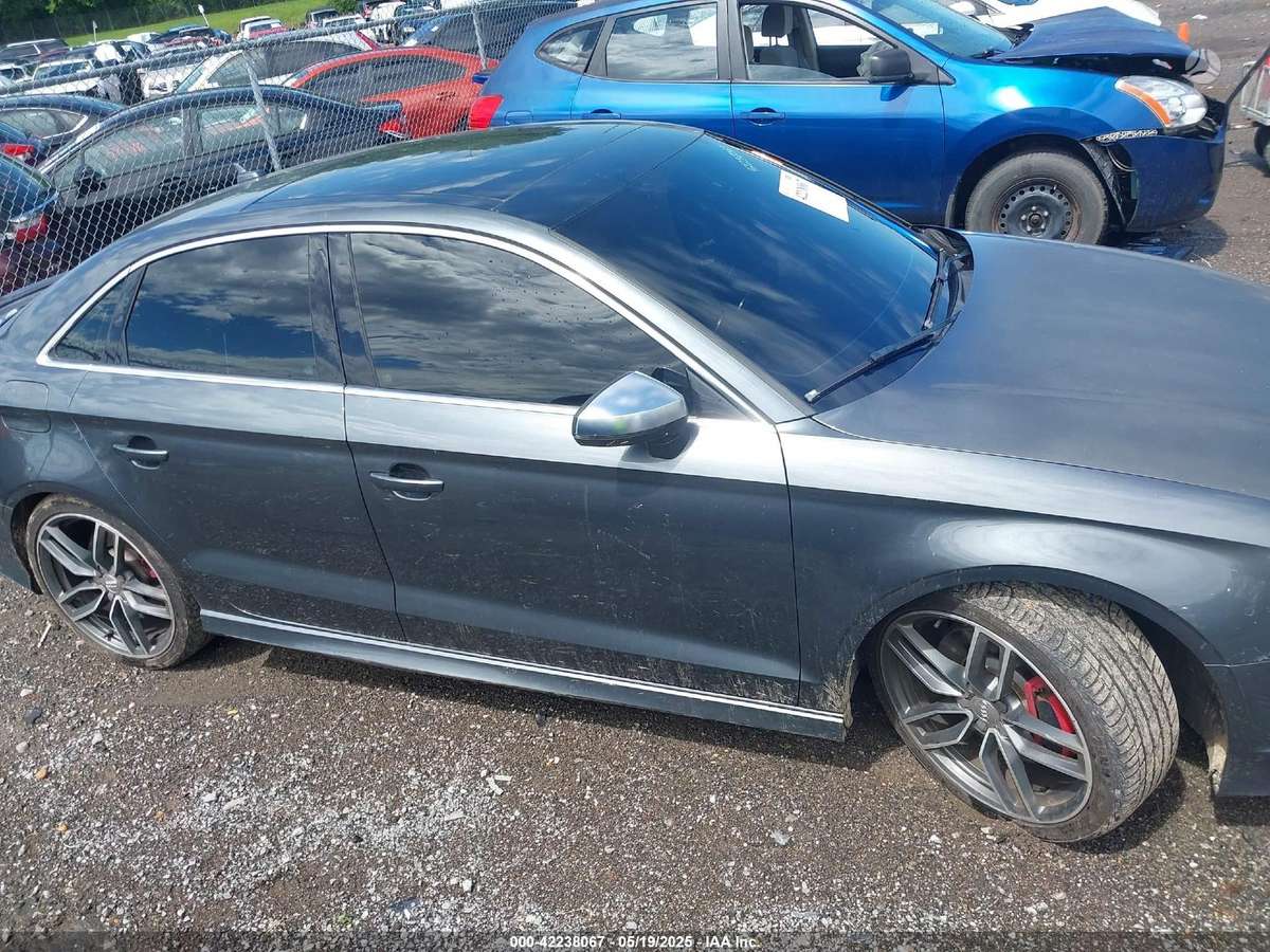 Audi S3 dalimis. Usa audi s3 dalimis