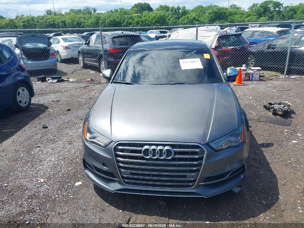Audi S3 dalimis. Usa audi s3 dalimis
