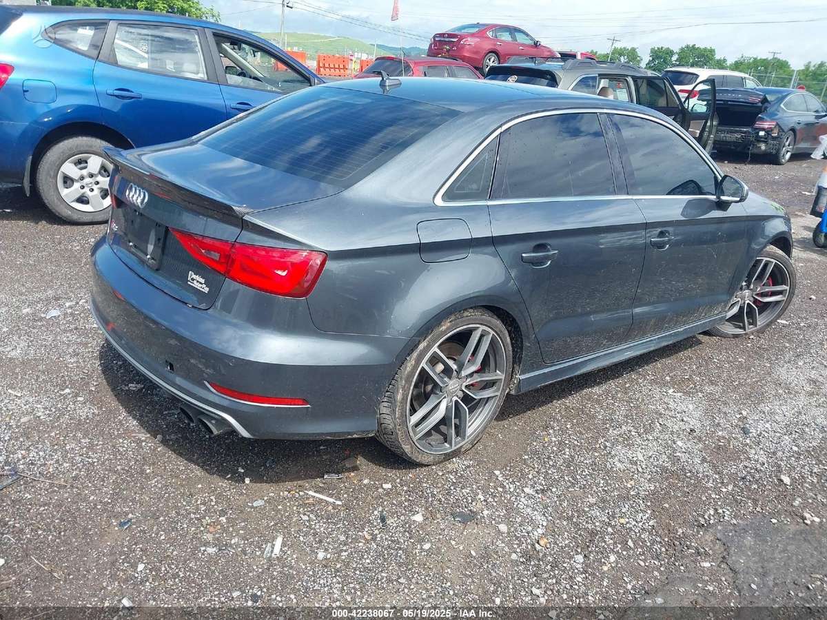 Audi S3 dalimis. Usa audi s3 dalimis
