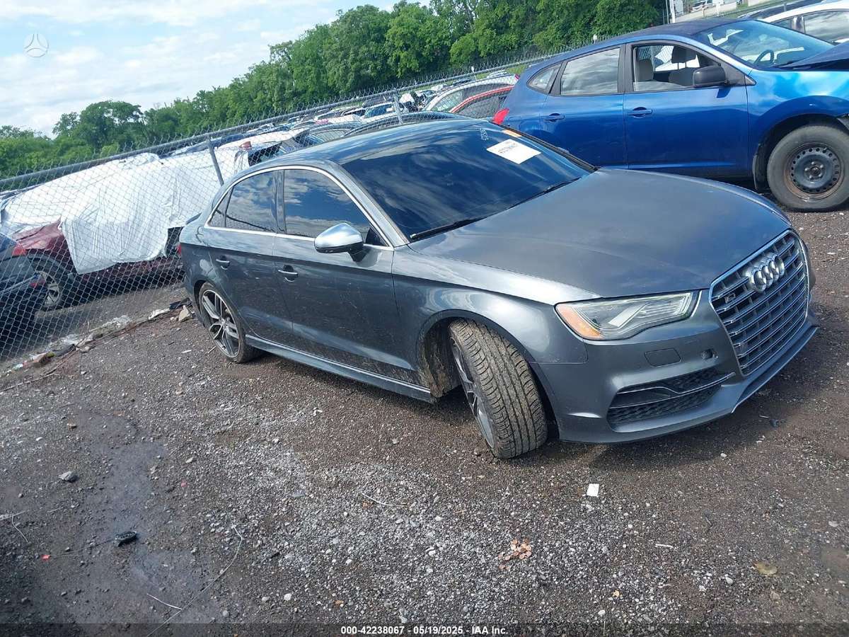 Audi S3 по частям. Usa audi s3 dalimis