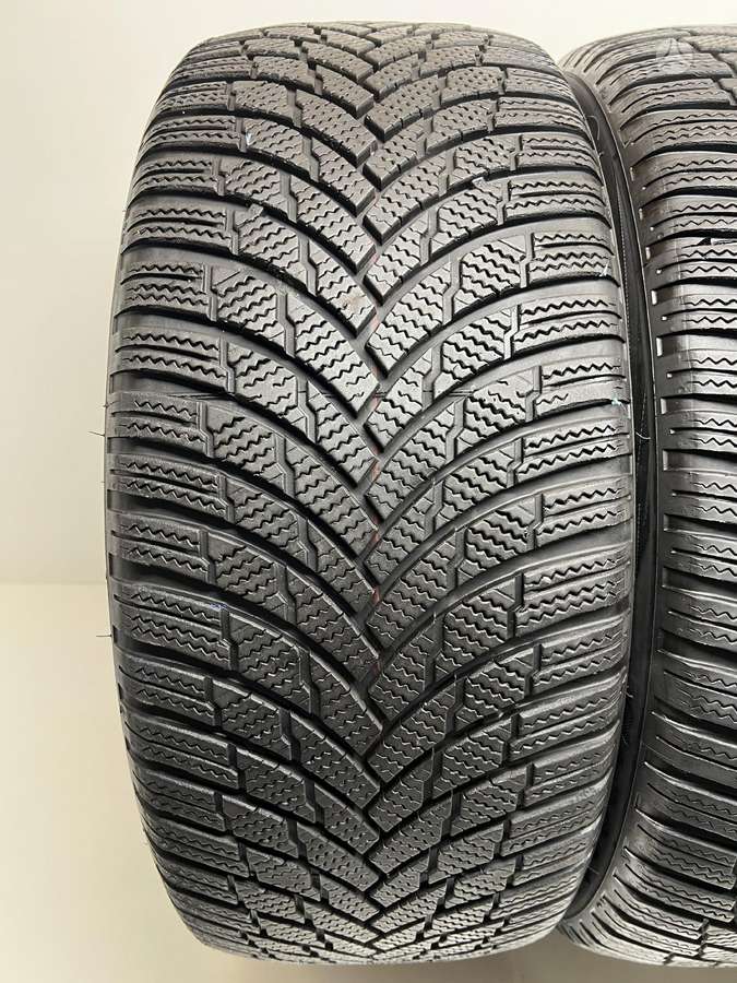 Firestone WinterHawk 4 2022m, žieminės 245/45 R19