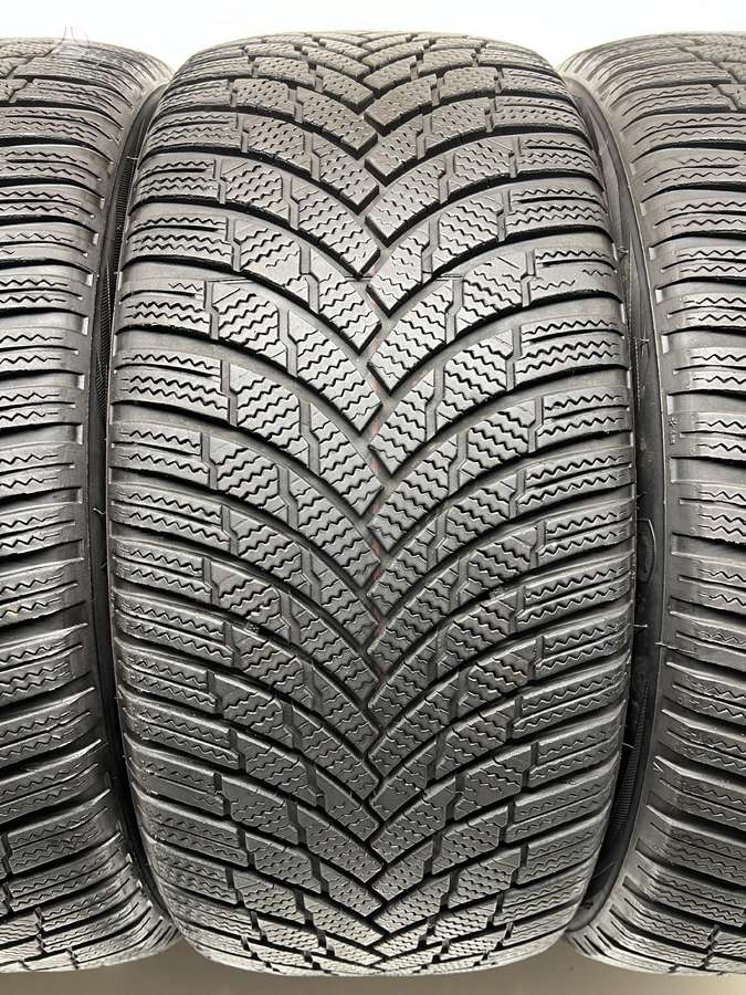 Firestone WinterHawk 4 2022m, žieminės 245/45 R19