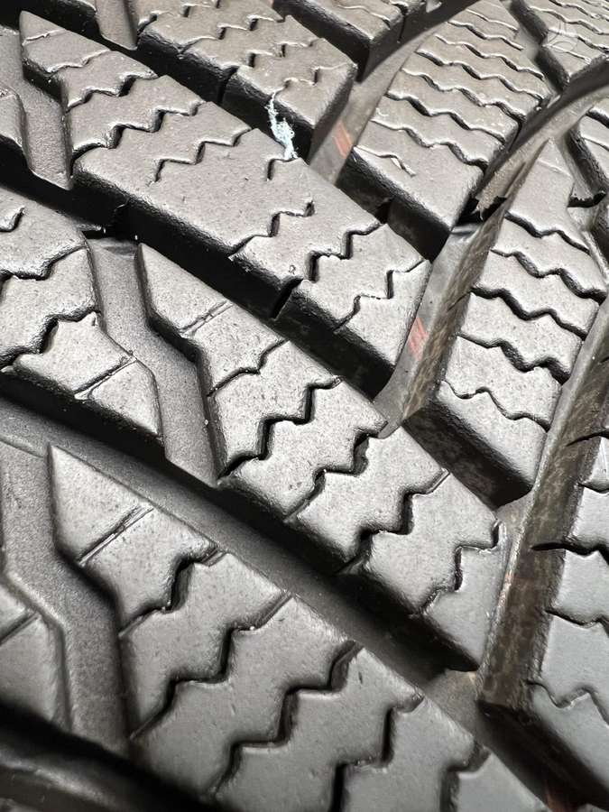 Firestone WinterHawk 4 2022m, žieminės 245/45 R19