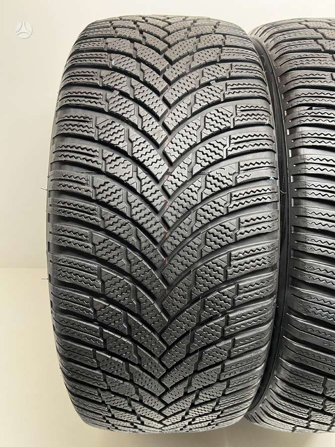 Firestone WinterHawk 4 2022m, winter 245/45 R19