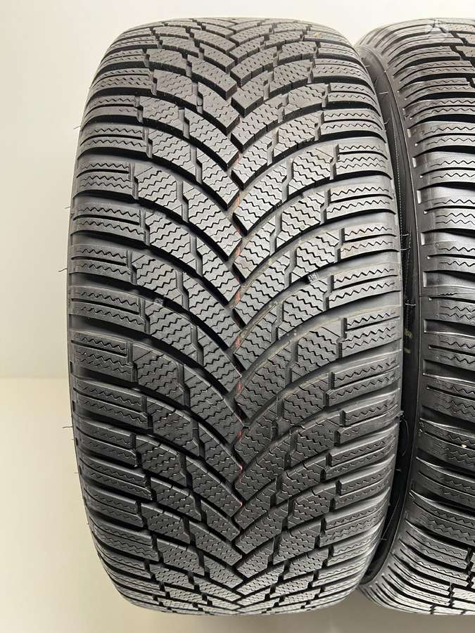 Firestone WinterHawk 4 2023m, žieminės 245/45 R19