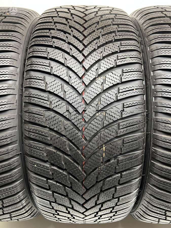 Firestone WinterHawk 4 2023m, winter 245/45 R19