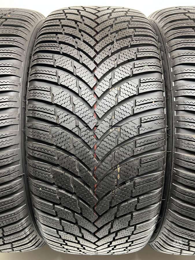 Firestone WinterHawk 4 2023m, žieminės 245/45 R19