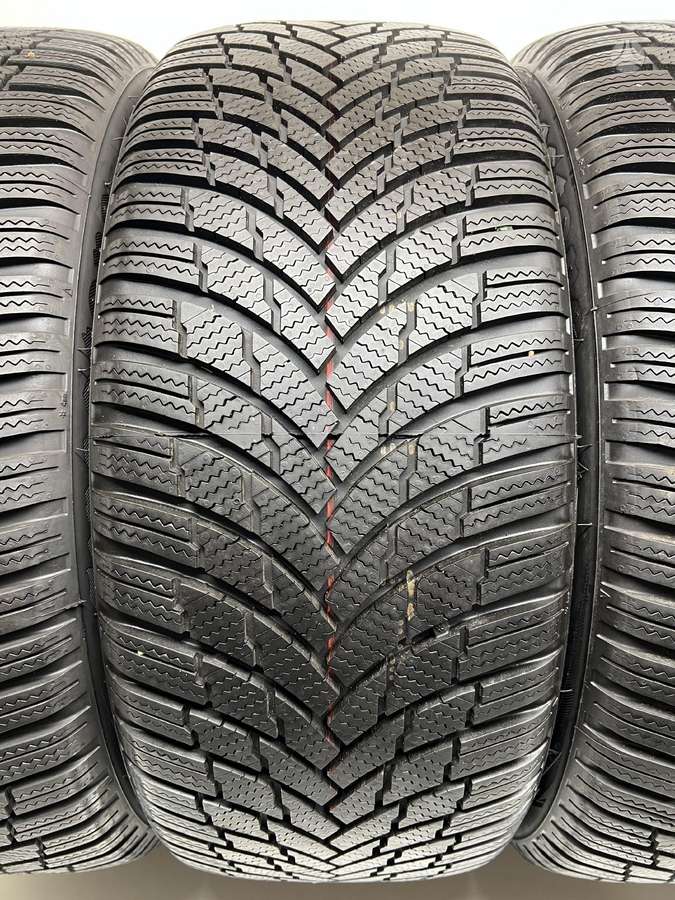 Firestone WinterHawk 4 2023m, зимние 245/45 R19