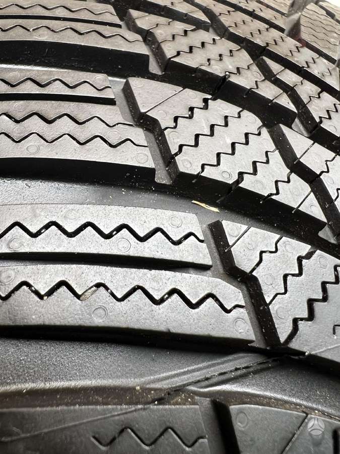 Firestone WinterHawk 4 2023m, žieminės 245/45 R19