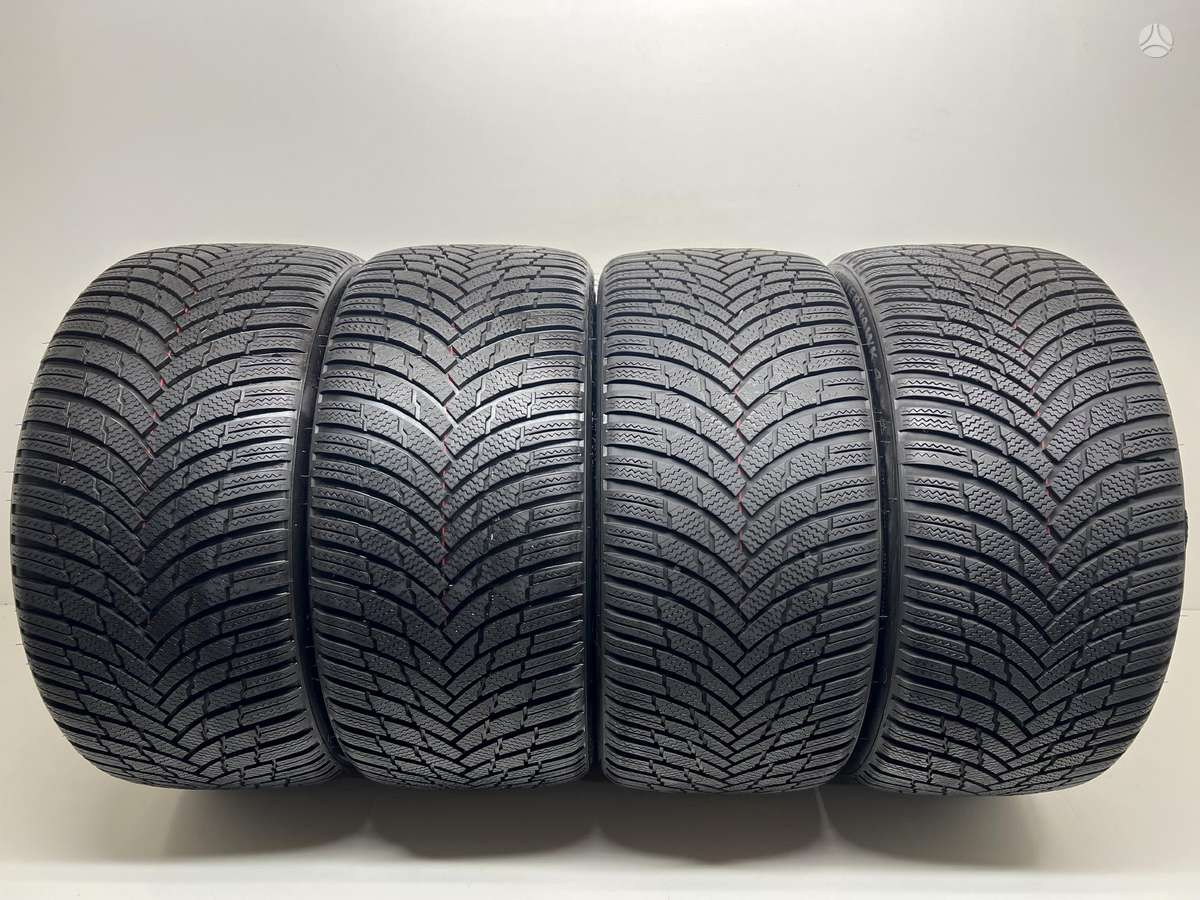 Firestone WinterHawk 4 2023m, winter 255/35 R19