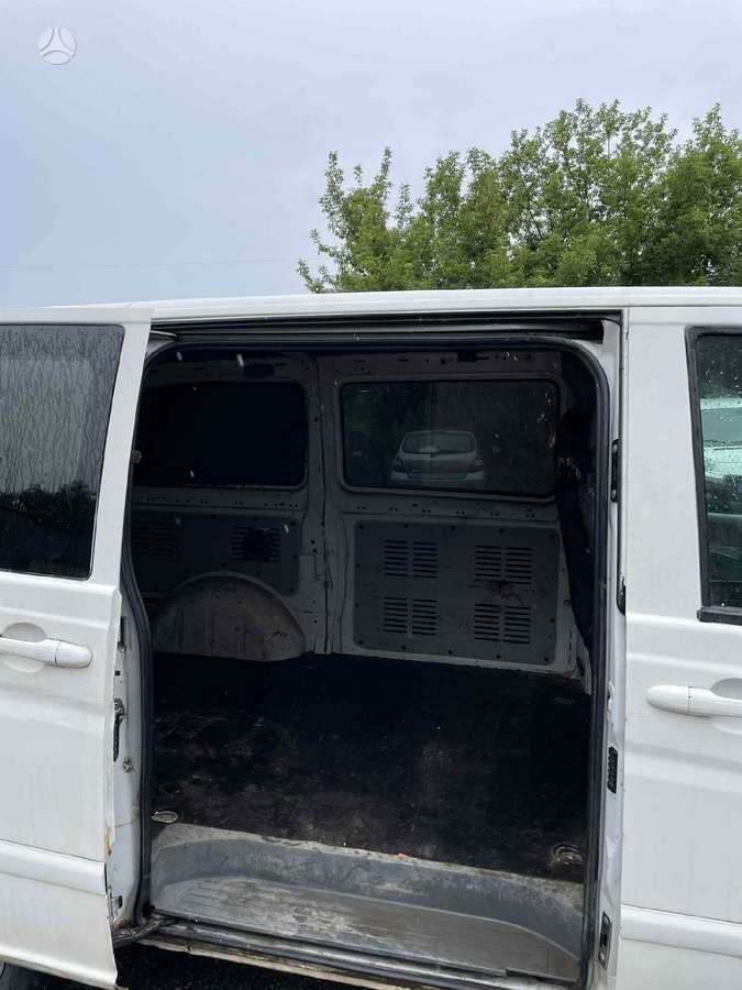 Mercedes-Benz Vito, 2.2 l., cargo van 11