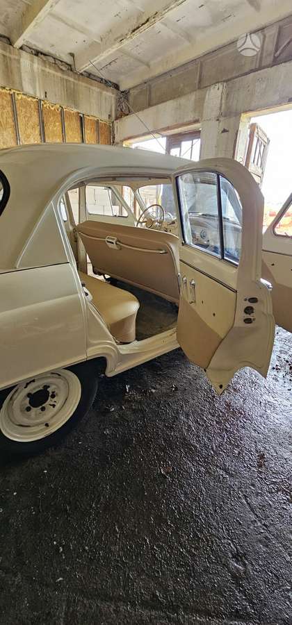 GAZ 21, Седан
