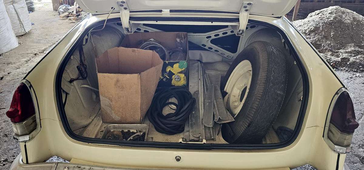 GAZ 21, Седан