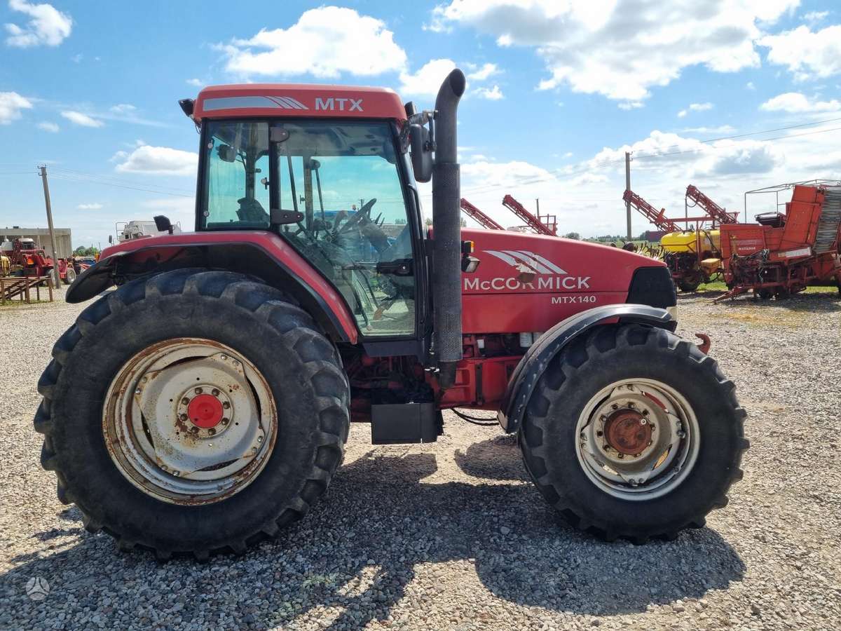 McCORMICK MTX140, tractors