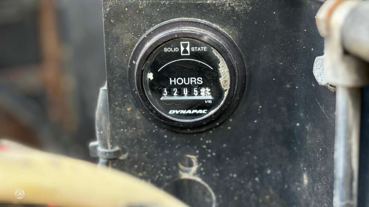 Dynapac CC122, vibrator / compactor