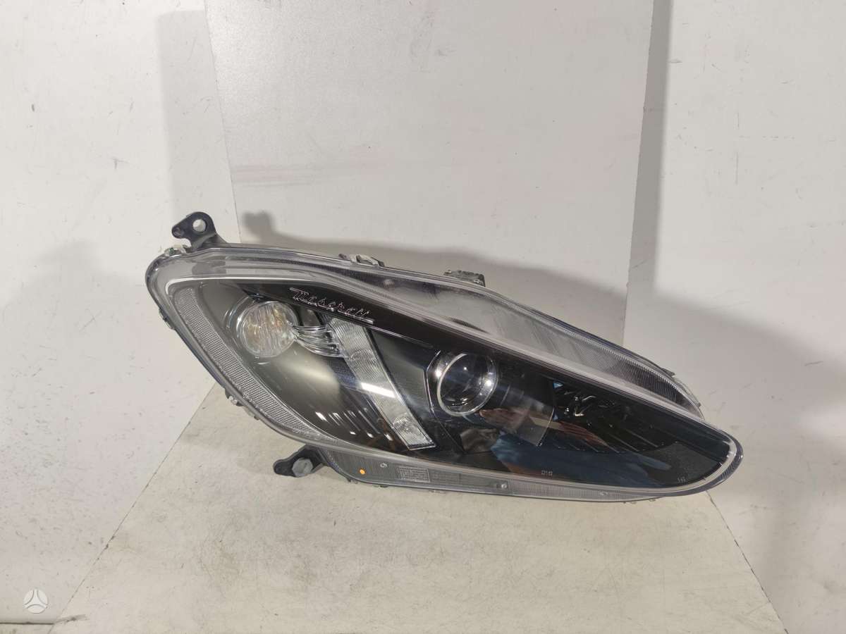Maserati GranTurismo lights