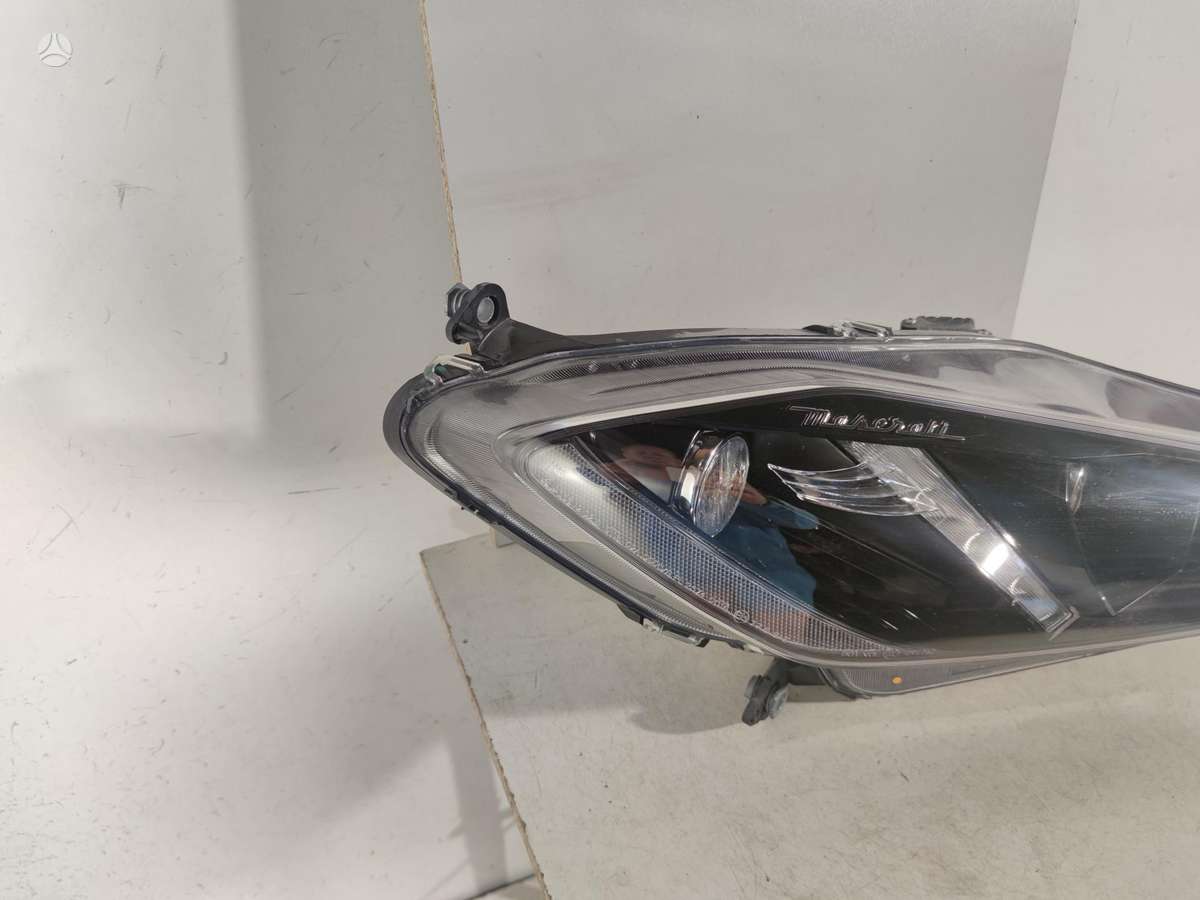 Maserati GranTurismo lights