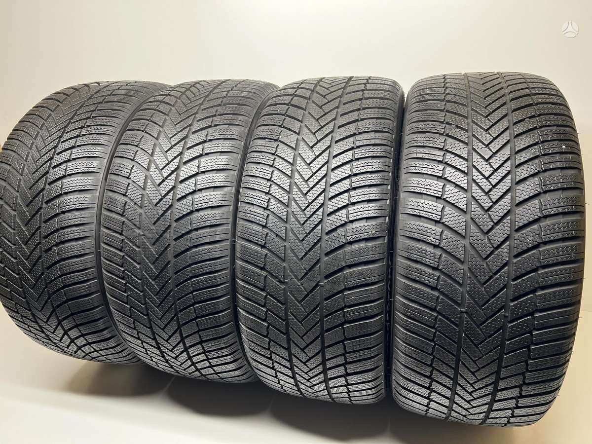 Bridgestone Blizzak LM005 95% 2023m, winter 285/40 R22