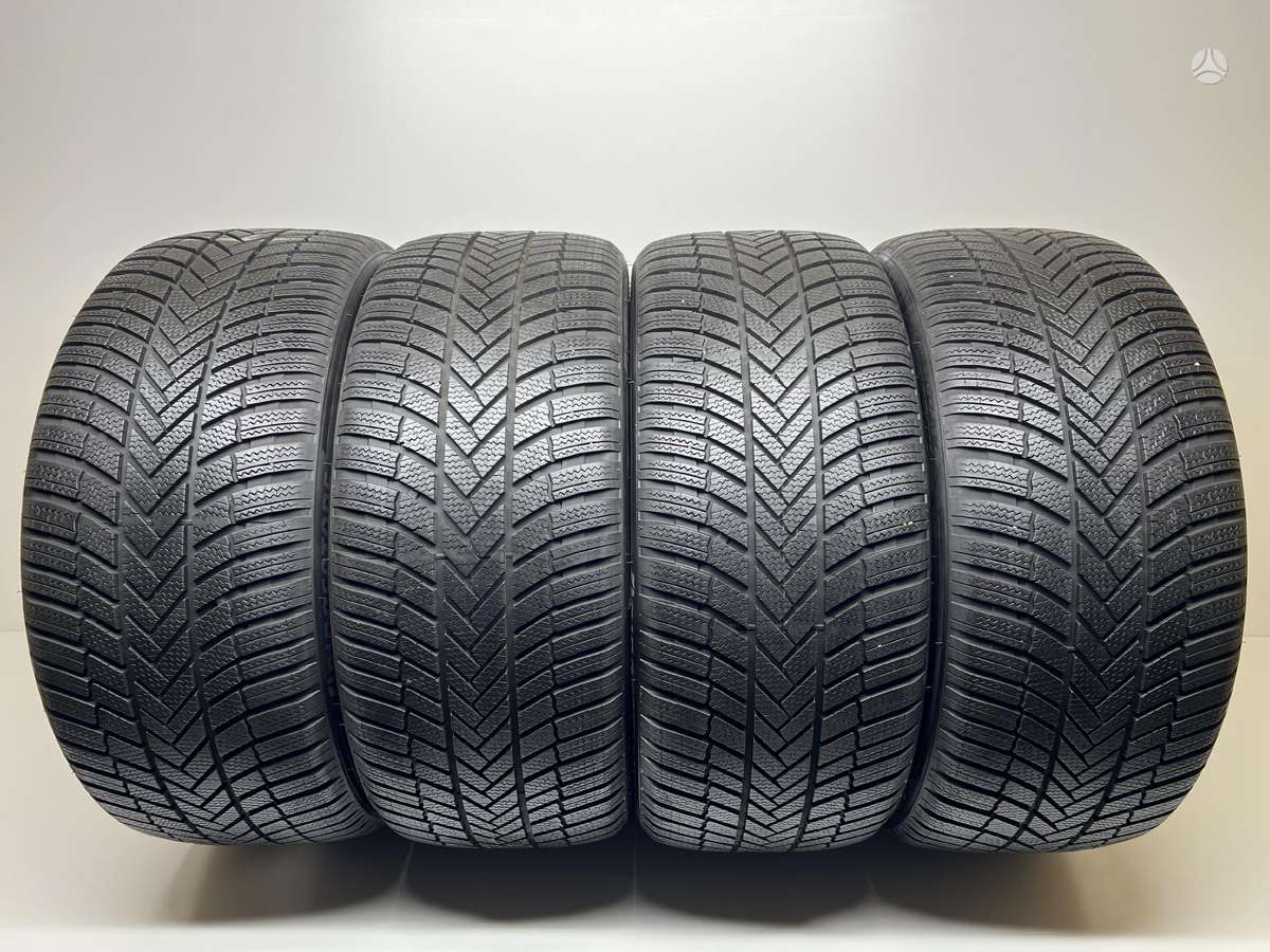 Bridgestone Blizzak LM005 95% 2023m, winter 285/40 R22