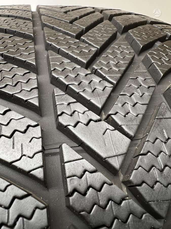 Bridgestone Blizzak LM005 95% 2023m, winter 285/40 R22