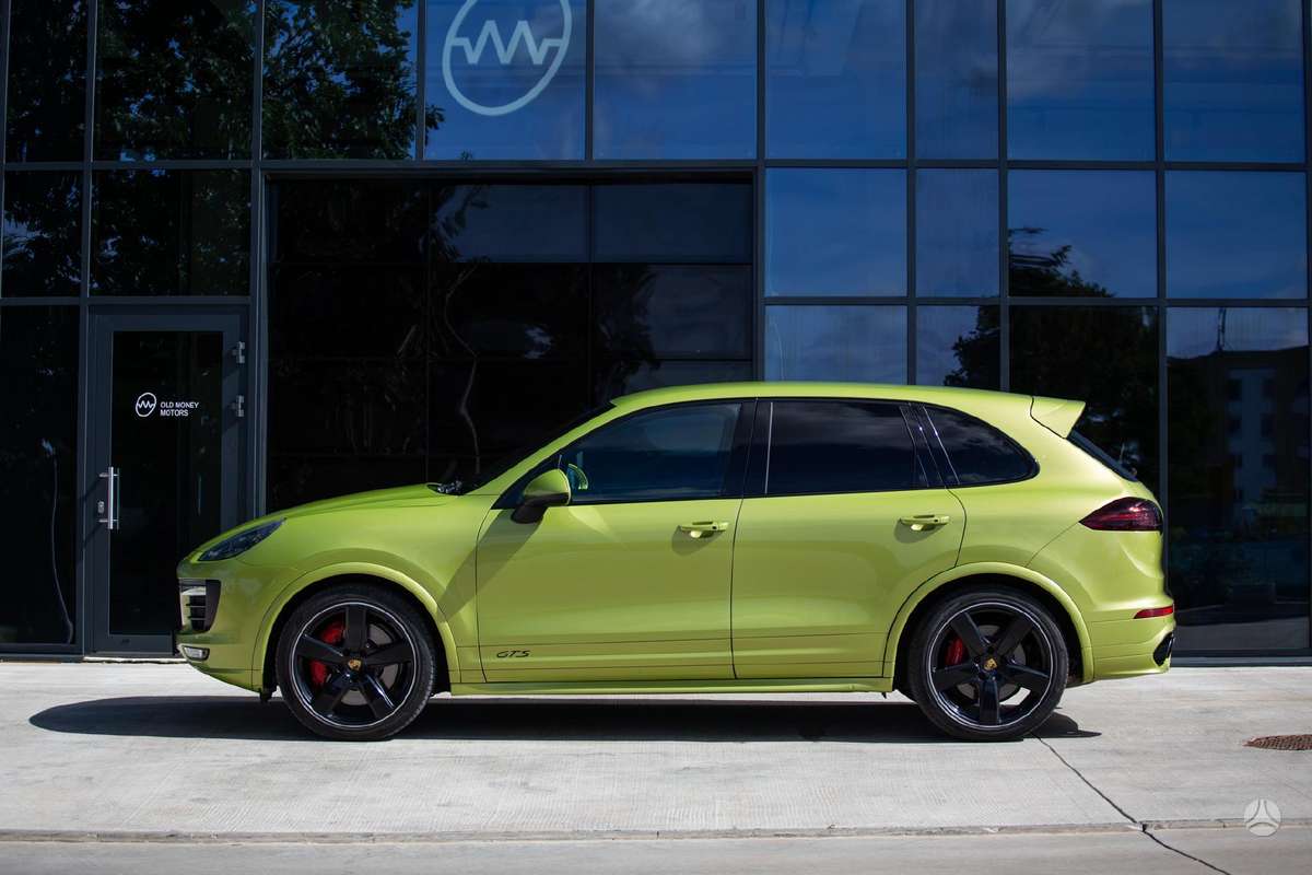 Porsche Cayenne - 5