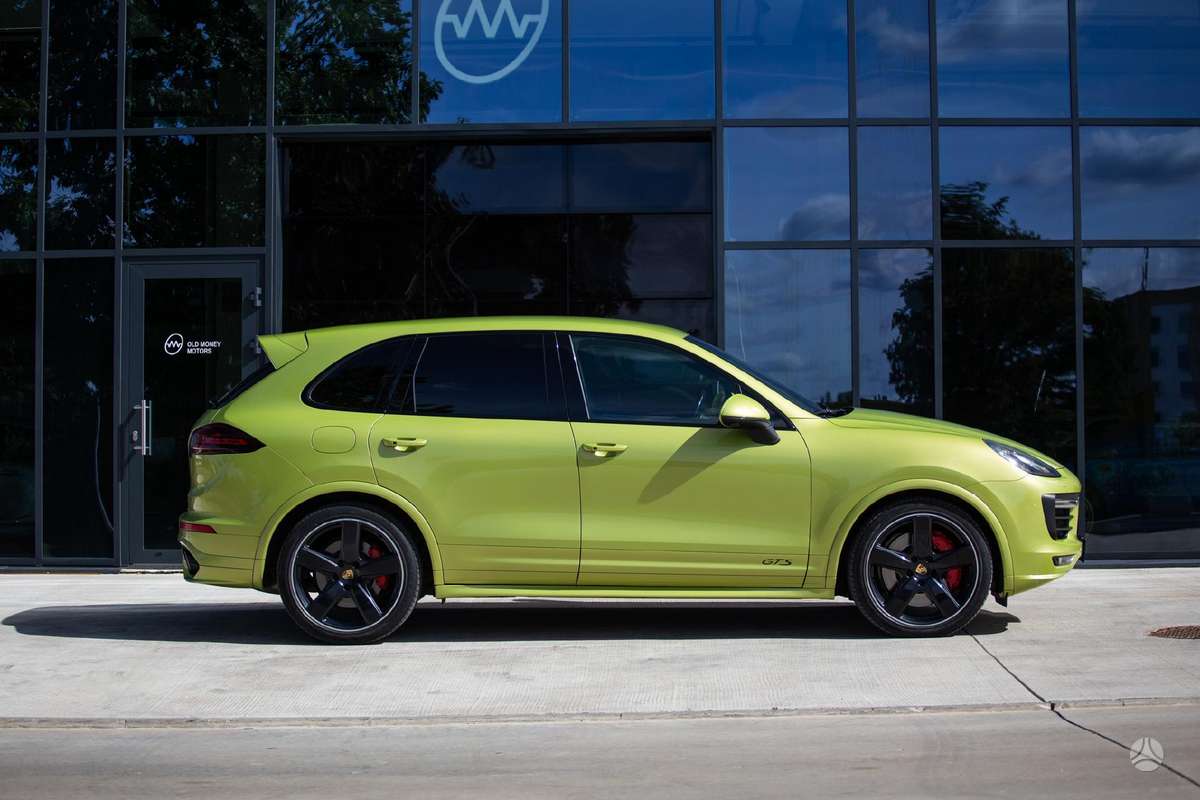 Porsche Cayenne - 6