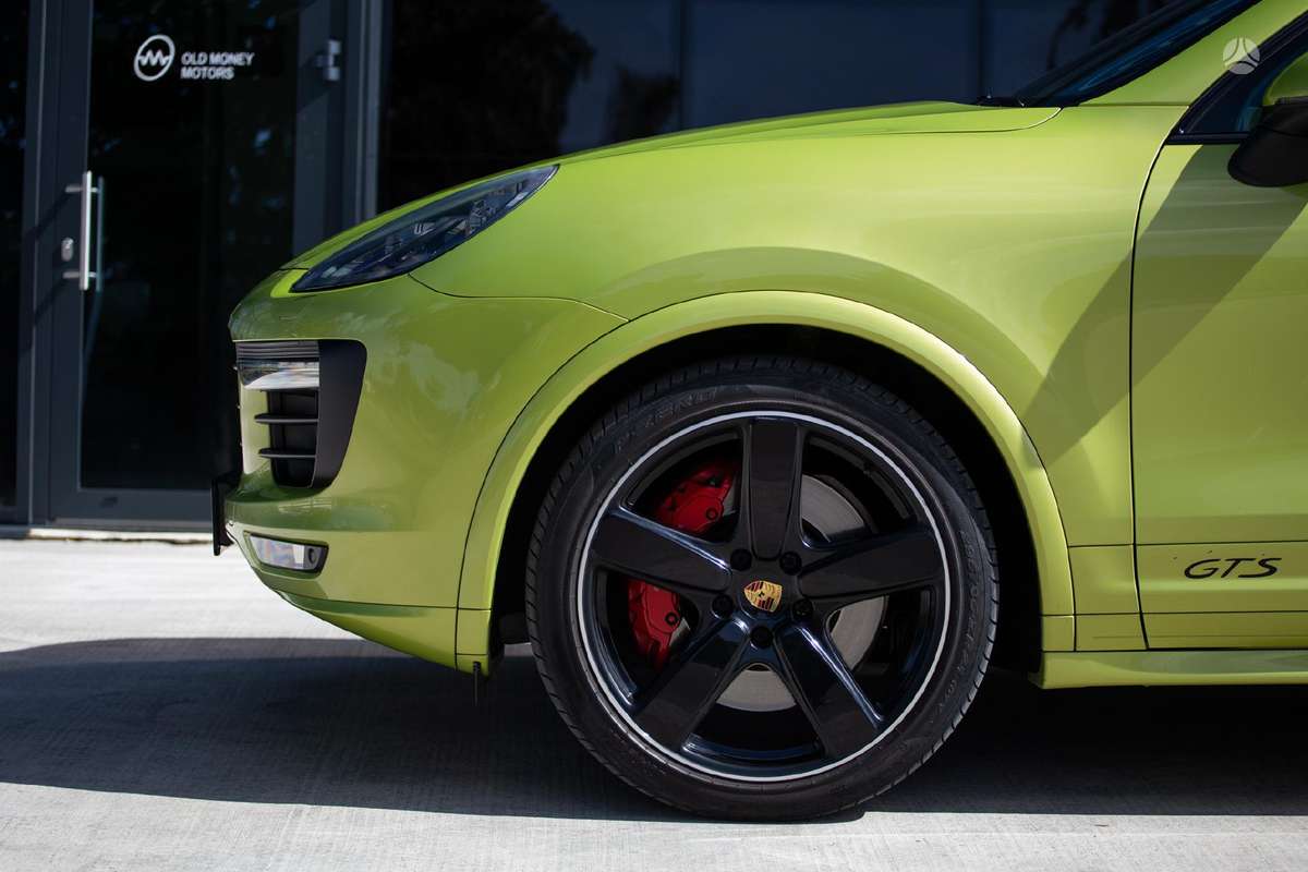Porsche Cayenne - 7