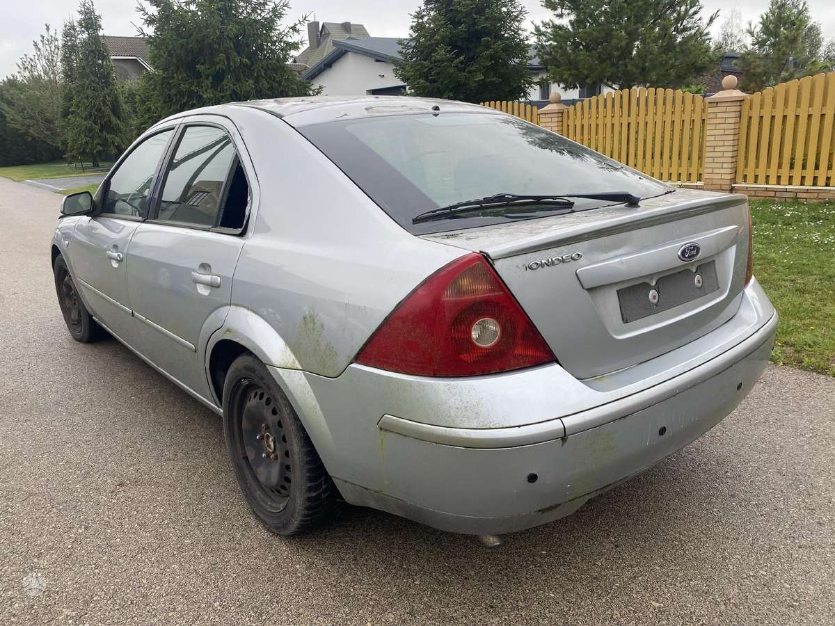 Ford Mondeo for parts