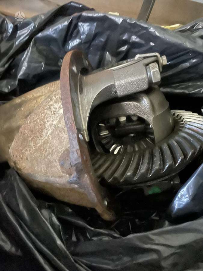 Lada Niva differential, drive axle, drive shaft