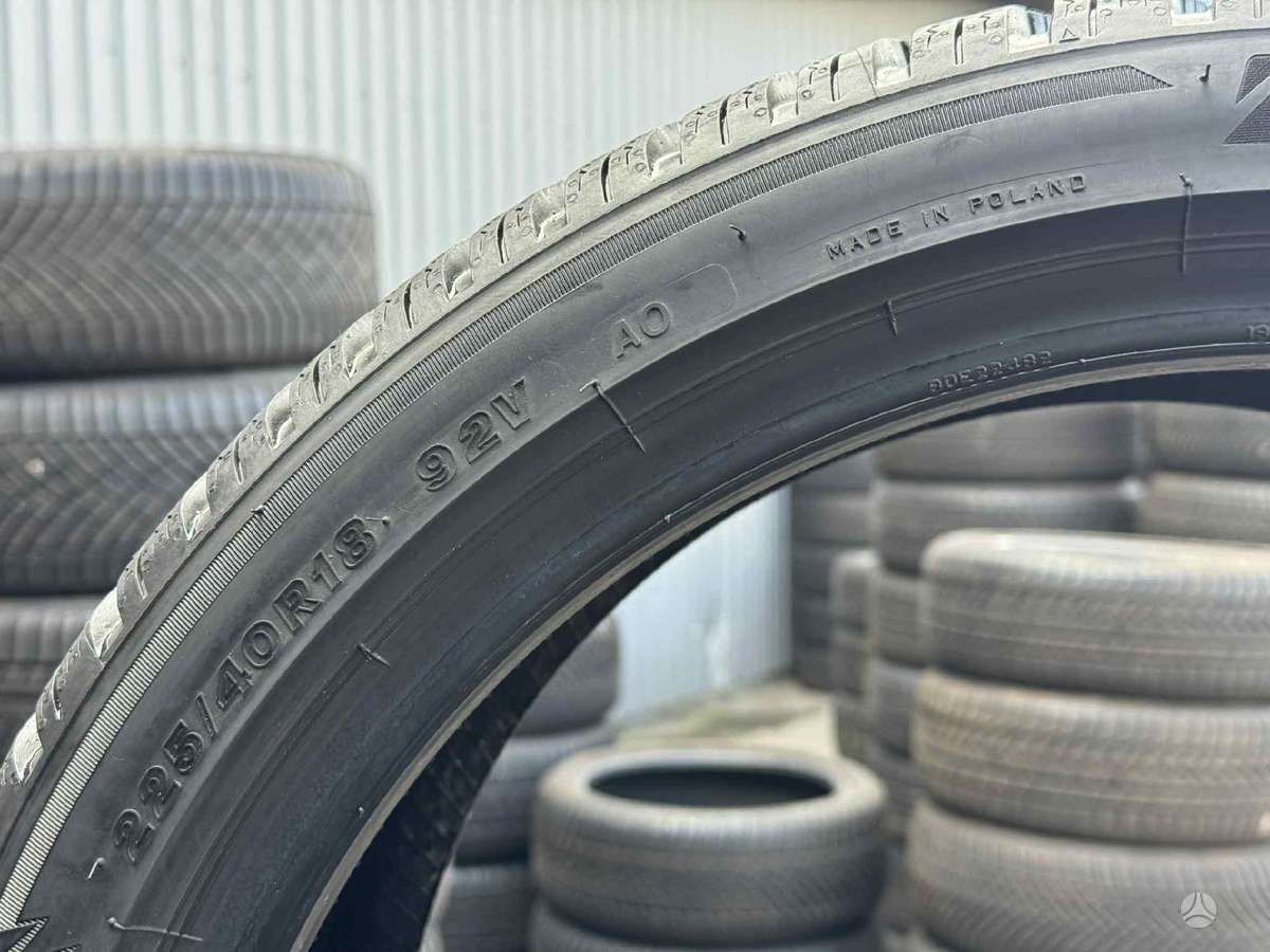 Bridgestone BLIZZAK LM005, зимние 225/40 R18