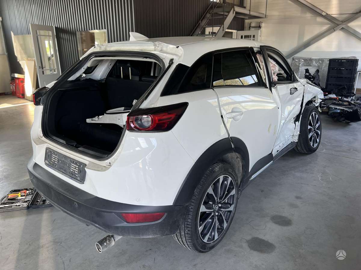 Mazda CX-3 Pradetas ardyti