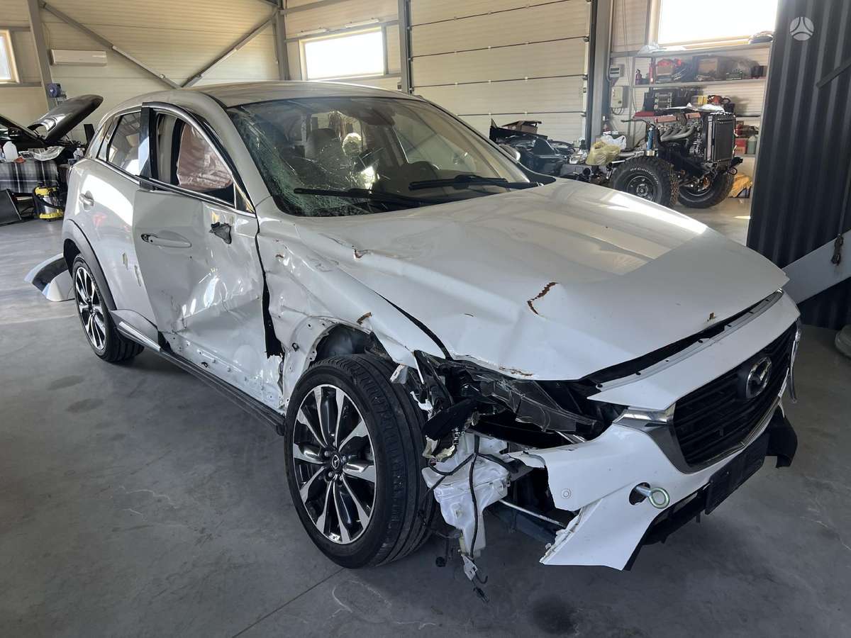 Mazda CX-3 Pradetas ardyti