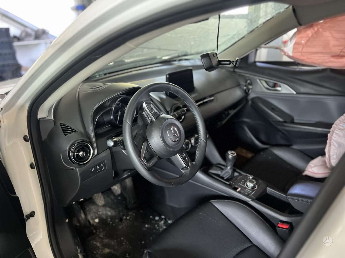 Mazda CX-3 Pradetas ardyti