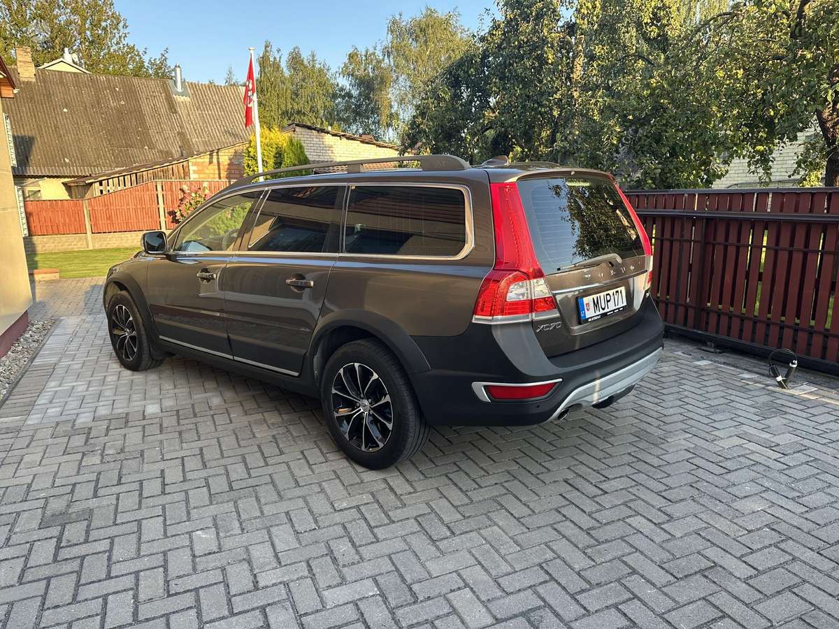 Volvo XC70, 2.0 l., wagon