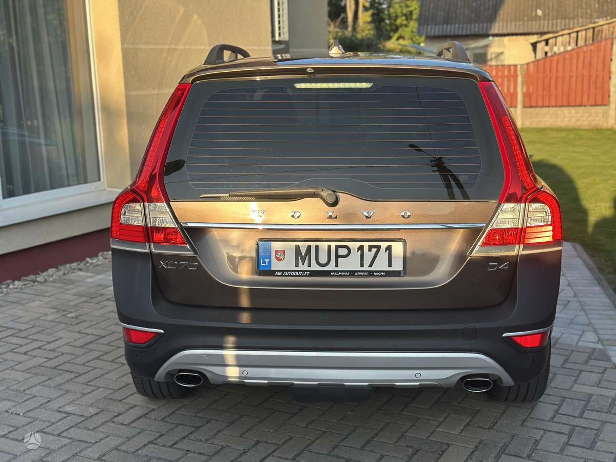 Volvo XC70 - 2