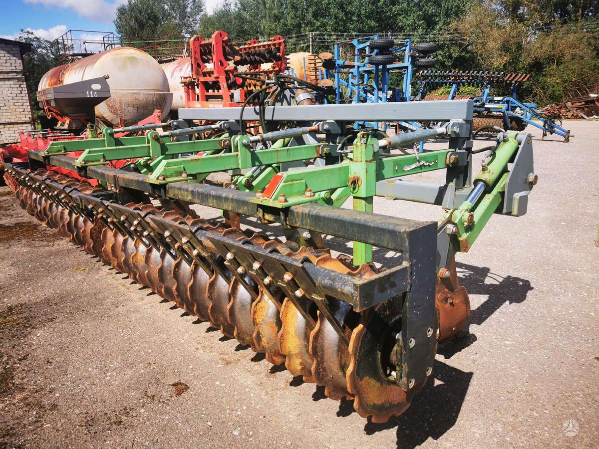 Laumetris DPL 4, žemės dirbimo / ruošimo technika