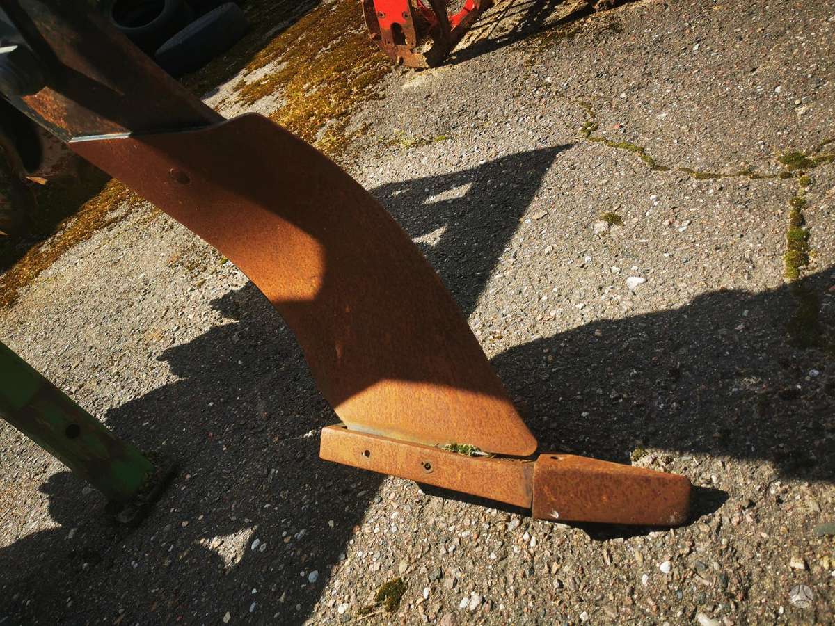 Laumetris DPL 4, žemės dirbimo / ruošimo technika