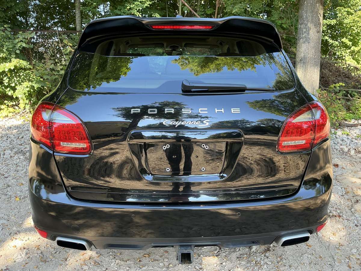 Porsche Cayenne - 2