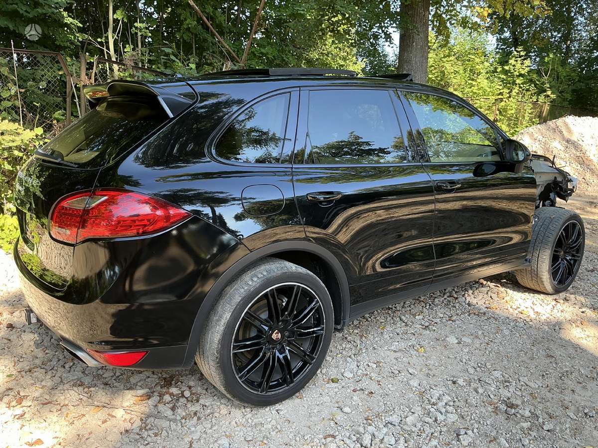 Porsche Cayenne - 6