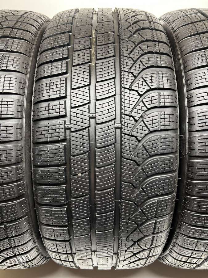 Pirelli P-Zero Winter *(BMW) 2024m, winter 255/40 R21