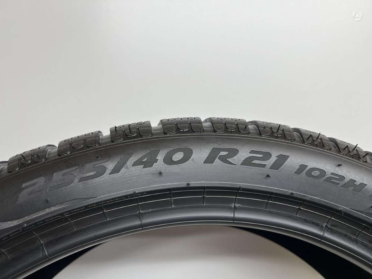 Pirelli P-Zero Winter *(BMW) 2024m, winter 255/40 R21