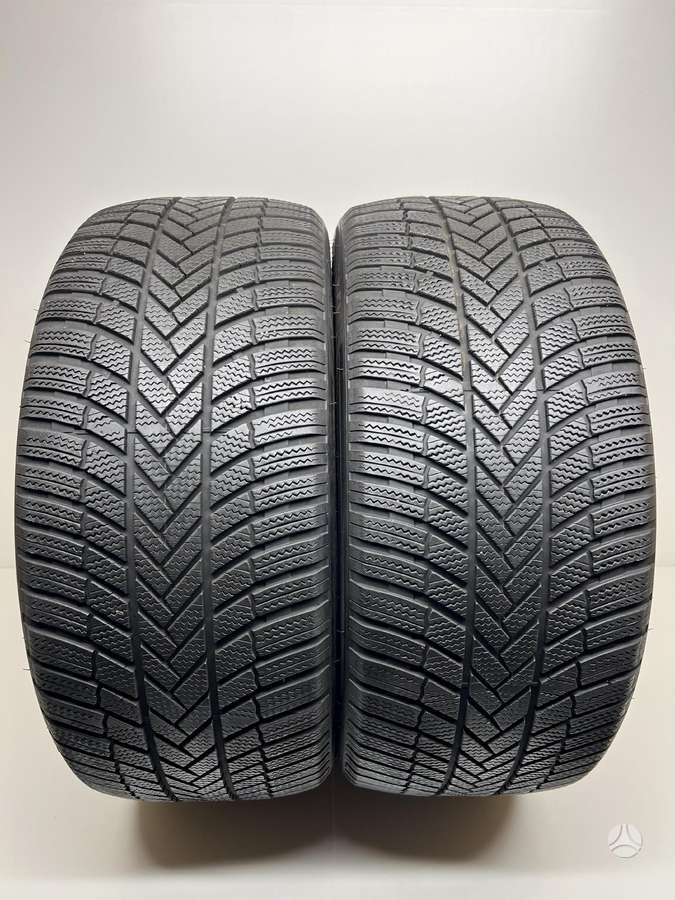 Bridgestone Blizzak LM005 2023m, winter 285/40 R22