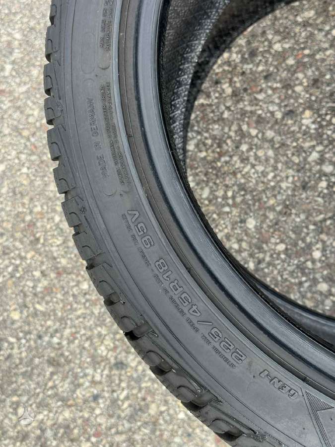 Goodyear ULTRAGRIP PERF. GEN-1, winter 225/45 R18