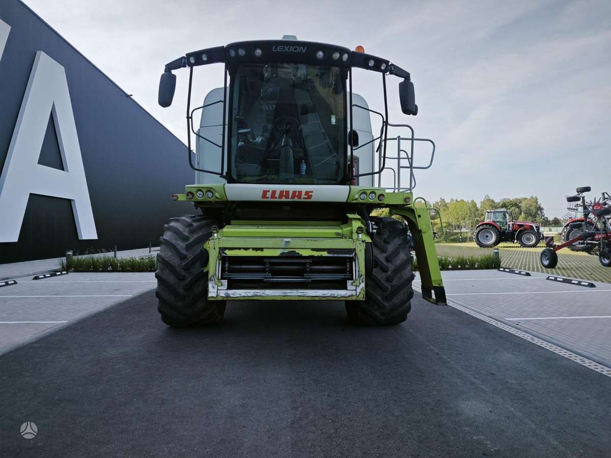 Claas Lexion 670, kombainai