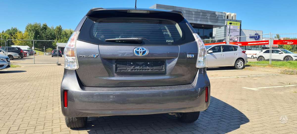 Toyota Prius+ - 6