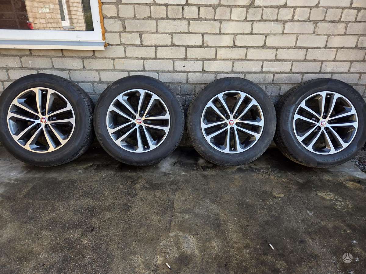 Jaguar F-Pace, light alloy, R19