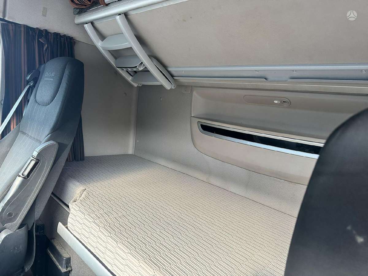 DAF 106.480 XF, 2 спальных места