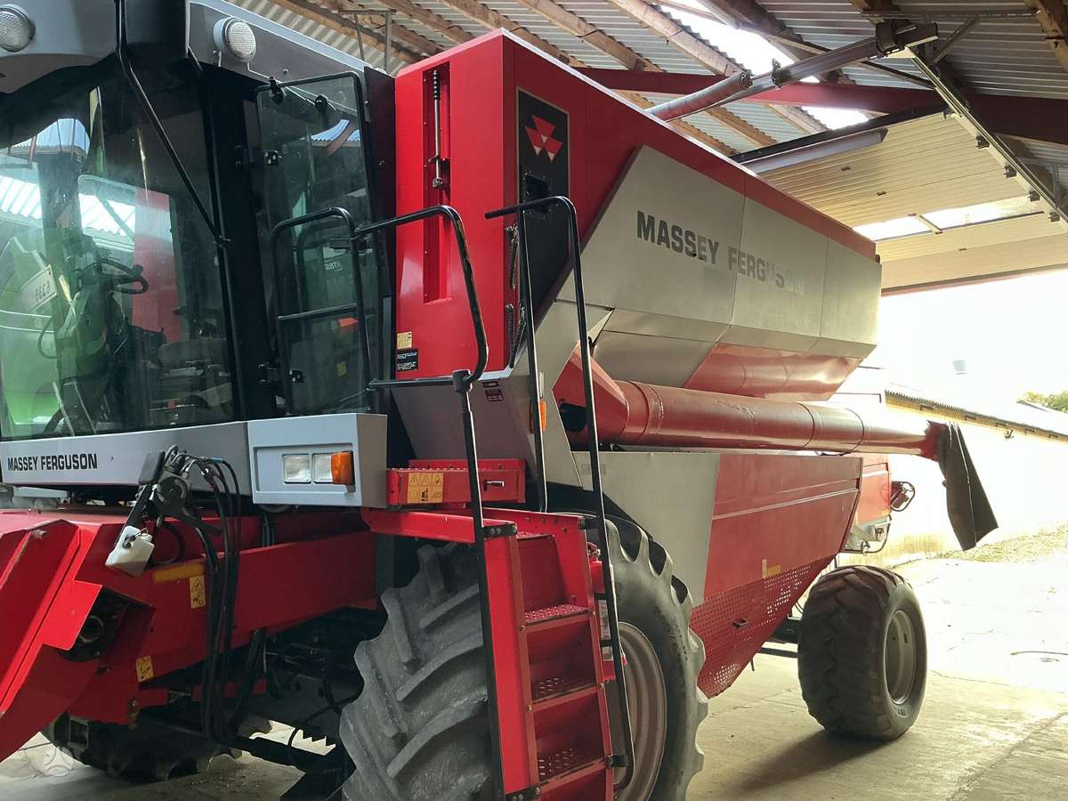 Massey Ferguson 7276, kombainai