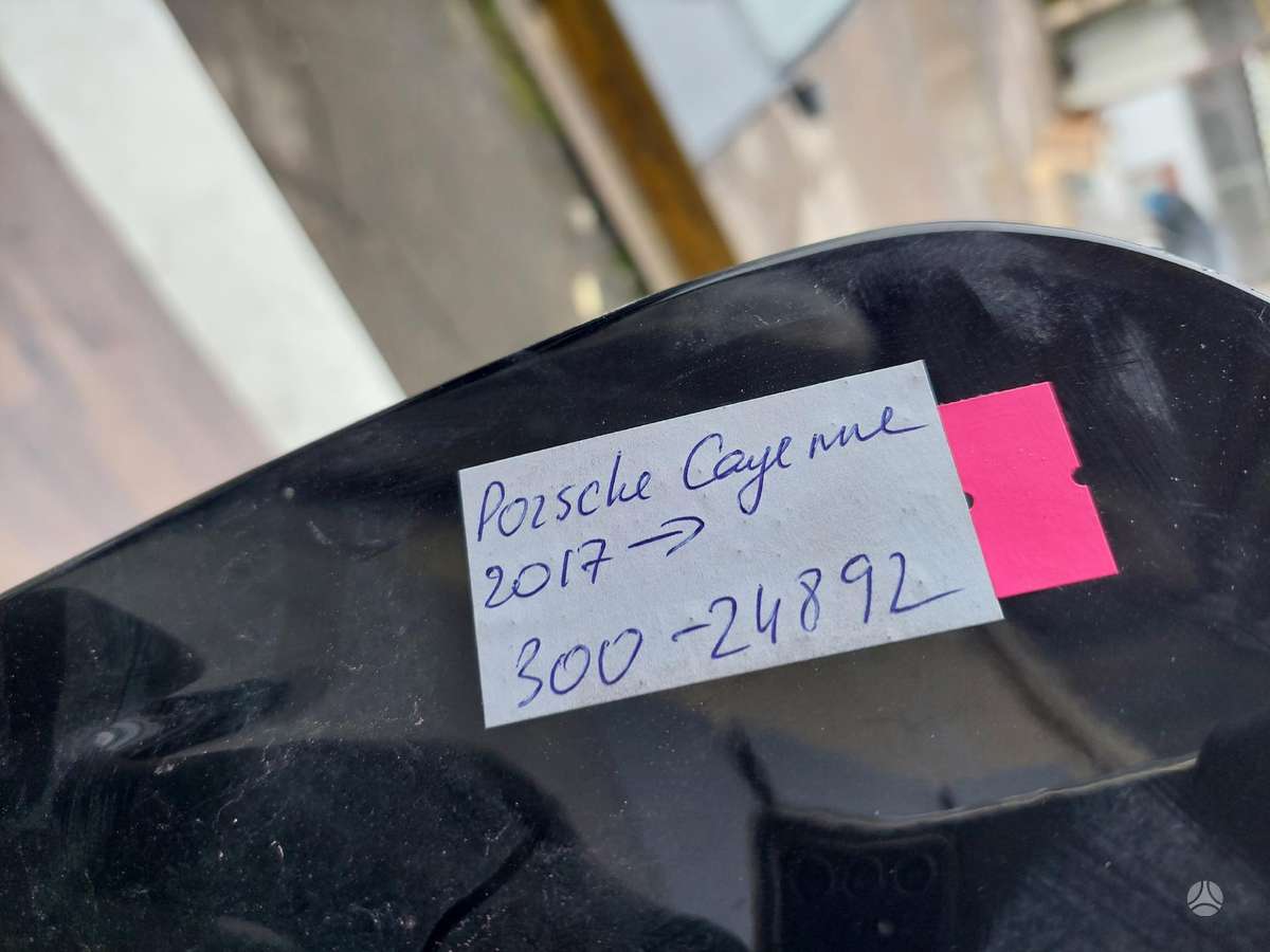 Porsche Cayenne Cen18274